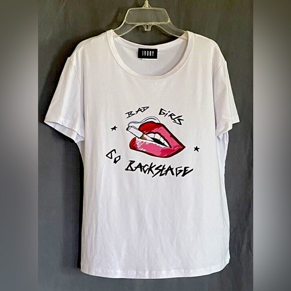 NWOT Ivory Bad Girls Go Backstage T-Shirt - Picture 1 of 4